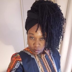 Meet your Posher, Rayne